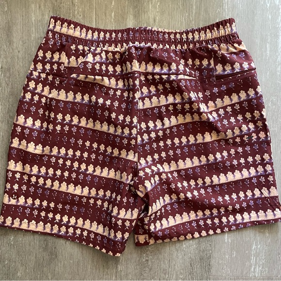 Lululemon Pool Short 7” Island Bloom Date Brown Multi (burgundy brown red) - Picture 3 of 7